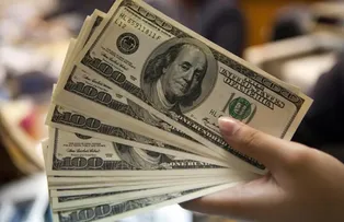 DÓLAR FECHA EM ALTA DE 1,22% E VOLTA A R$ 5,50 COM TENSÃO BRASIL-EUA APÓS DECISÃO DE DINO