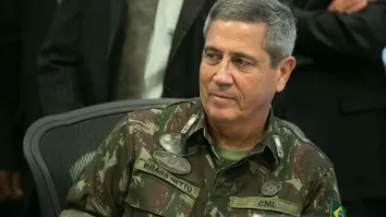 MORAES NEGA RECURSO DA DEFESA E MANTÉM PRISÃO DE BRAGA NETTO