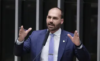 EDUARDO BOLSONARO REBATE CRÍTICA DE CIRO NOGUEIRA: ‘O PREJUÍZO FOI GIGANTESCO PARA O SEU PLANO’