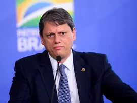 TARCÍSIO É ALÇADO A PRESIDENCIÁVEL EM FESTA DE PARTIDO A UMA SEMANA DE JULGAMENTO DE BOLSONARO