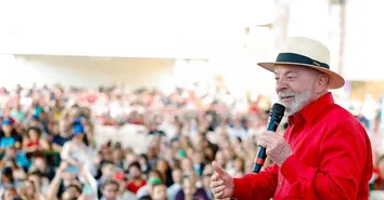 LULA GARANTE CANDIDATURA À REELEIÇÃO EM 2026