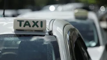 VISTORIAS DE TÁXIS EM SALVADOR COMEÇAM NESTA SEGUNDA-FEIRA