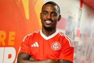 VITÓRIA ANUNCIA CONTRATAÇÃO DE NOVO LATERAL-ESQUERDO