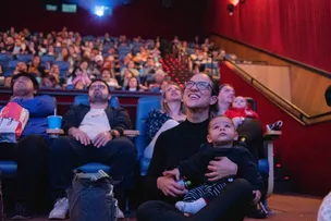 'CINEMATERNA' ESTREIA EM LAURO DE FREITAS COM SESSÕES ESPECIAIS PARA MÃES E BEBÊS
