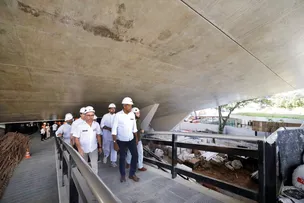 GOVERNADOR VISITA OBRAS DE REQUALIFICAÇÃO DO TEATRO CASTRO ALVES E PROJETA INVESTIMENTOS NA CULTURA DO ESTADO 