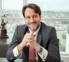 LIVRO DE FABIANO PIMENTEL GANHA 5ª EDIÇÃO E SERÁ LANÇADO DURANTE SEMINÁRIO INTERNACIONAL