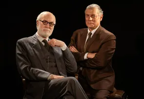 SUCESSO DE PÚBLICO E CRÍTICA, ASSISTIDO POR MAIS DE 140 MIL PESSOAS, ESPETÁCULO “A ÚLTIMA SESSÃO DE FREUD”, DE MARK ST. GERMAIN, RETORNA A SALVADOR