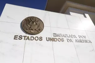 EMBAIXADAS DOS EUA E DA CHINA ‘BATALHAM’ NAS REDES COM CRÍTICAS A MORAES E ELOGIOS AO BRASIL