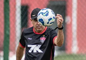 FÁBIO CARILLE É DEMITIDO DO VITÓRIA APÓS GOLEADA DE 8X0 DIANTE DO FLAMENGO