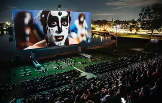 MAIOR CINEMA A CÉU ABERTO DO MUNDO CHEGA A SALVADOR; SAIBA DETALHES