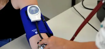 PRESSÃO DE 12 POR 8 PASSA A SER CONSIDERADA PRÉ-HIPERTENSÃO EM NOVA DIRETRIZ MÉDICA; ENTENDA