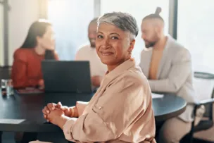 MAIS INCLUSÃO: CÂMARA APROVA PL QUE IMPULSONA MULHERES 50+ NO MERCADO DE TRABALHO
