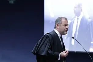 ABSOLVIÇÃO DE BOLSONARO É IMPERIOSA PARA NÃO TERMOS NOVA VERSÃO CASO DREYFUS, DIZ ADVOGADO