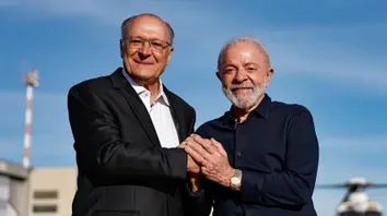 ALCKMIN DIZ QUE LULA É ‘CANDIDATO NATURAL’ À PRESIDÊNCIA EM 2026 E ‘TEM O QUE MOSTRAR’