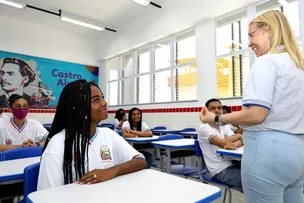ABONO DE 20% PARA PROFESSORES DA REDE ESTADUAL É SANCIONADO NA BAHIA