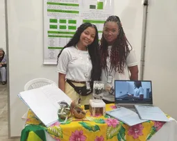 ESTUDANTES BAIANAS CONQUISTAM PRÊMIO INTERNACIONAL COM FILTRO ECOLÓGICO DE CASCA DE COCO