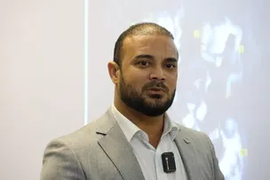 CAPITÃO ALDEN DIZ QUE FUX 'DESMONTOU O TEATRO' DE MORAES AO ABSOLVER BOLSONARO