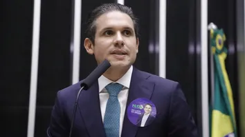 MOTTA DIZ QUE TARCÍSIO TEM INTERESSE PELA ANISTIA, MAS NÃO HÁ DEFINIÇÃO SOBRE O TEMA