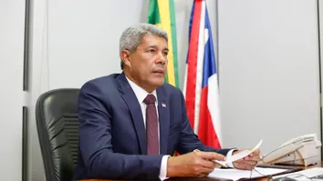 JERÔNIMO VAI ENVIAR PROJETO À ALBA PARA PAGAR ABONO A PROFESSORES ATIVOS E APOSENTADOS