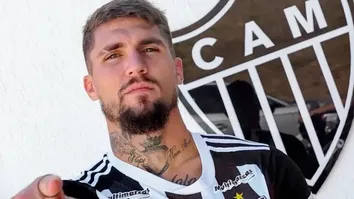 POLÊMICA NO AR: ZAGUEIRO DO ATLÉTICO FAZ POST SOBRE MENSTRUAÇÃO NA TORCIDA DO CRUZEIRO APÓS ELIMINAÇÃO