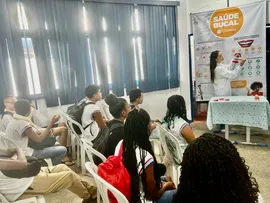 PARCERIA ENTRE SECRETARIAS LEVA VACINAS E SAÚDE BUCAL PARA ESTUDANTES BAIANOS