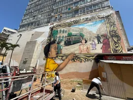 RUA CHILE RECEBE INTERVENÇÃO ARTÍSTICA COM PERSONAGENS ICÔNICOS DO IMAGINÁRIO DE SALVADOR