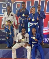 ALUNOS DO CENTRO DE TREINAMENTO DE CAMPEÕES SÃO MEDALHISTAS DO BAHIA OPEN II DE JIU-JITSU