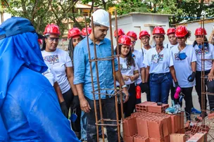CANTEIRO DE OBRAS VIRA SALA DE AULA EM CURSO SOBRE CONSTRUÇÃO CIVIL PARA MULHERES