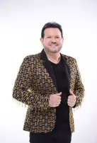 XIMBINHA DÁ NOVA ROUPAGEM À “SENHORITA” E REFORÇA A FORÇA DO CALYPSO EM SUA CARREIRA