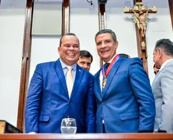 VICE-GOVERNADOR PARTICIPA DA ENTREGA DA COMENDA DOIS DE JULHO AO PRESIDENTE DO TCE/BA MARCUS PRESIDIO