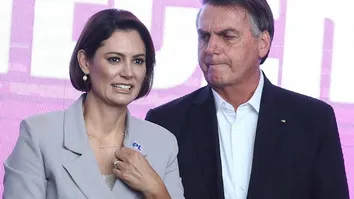 MICHELLE BOLSONARO DESCARTA SER CANDIDATA À PRESIDÊNCIA E DEFENDE RETORNO DO MARIDO