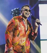XANDDY HARMONIA, UEL E SIMPLESMENTE LUÍS AGITAM EDIÇÃO ESPECIAL DE “4 ANOS DO QUINTAL DU SAMBA”