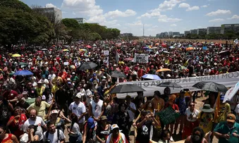 SENADO SE MOBILIZA PARA REJEITAR PEC DA BLINDAGEM NA CCJ APÓS ONDA DE PROTESTOS