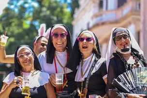 CÂMARA DE SALVADOR APROVA PROJETO CONTRA "CRISTOFOBIA" E PROÍBE FANTASIAS DE JESUS E FREIRA NO CARNAVAL