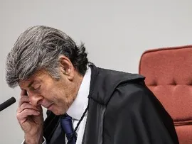 ADVOGADOS DE RÉUS ACUSADOS DE TENTATIVA DE GOLPE AVALIAM QUE VOTO DE FUX ‘LAVA A ALMA’