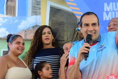 PREFEITURA ENTREGA MAIS 100 CASAS REFORMADAS PELO MORAR MELHOR NA BAIXA DE QUINTAS