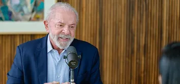 TRUMP SOBRETAXOU E OFENDEU O BRASIL, NÃO ABAIXAMOS A CABEÇA, DIZ LULA