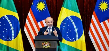 PROBLEMA DO MUNDO É AUSÊNCIA DE LIDERANÇAS, DIZ LULA NA MALÁSIA