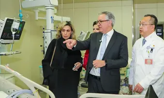 PADILHA VISITA MODELO DE HOSPITAL INTELIGENTE NA CHINA