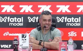 “AGORA É PASSAR CONFIANÇA PARA OS ATLETAS”, DIZ JAIR QUE NESTA SEGUNDA COMEÇA A PREPARAR O TIME PARA JOGO EM BH