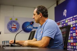 ROGÉRIO CENI DEFENDE USO DE ATLETAS DA BASE NO TIME PROFISSIONAL