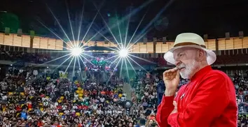 LULA REAFIRMA POSIÇÃO DO BRASIL E DIZ QUE 'NINGUÉM VAI FALAR GROSSO' COM O PAÍS