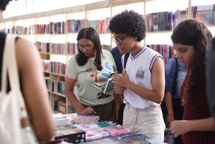 FLICA VIRA PALCO PARA MANIFESTAÇÕES ARTÍSTICAS E CULTURAIS DA REDE ESTADUAL DE ENSINO