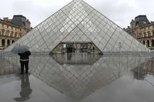ROUBO NO LOUVRE: CONHEÇA AS NOVE PEÇAS LEVADAS EM AÇÃO RÁPIDA