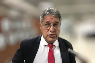 POSIÇÃO TARDIA DE ACM NETO SOBRE PEC DA BLINDAGEM É QUESTIONADA POR ADVERSÁRIO