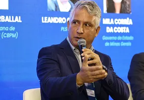 CARBALLAL PARABENIZA DEPUTADOS POR APROVAÇÃO DE PL QUE PROÍBE DISTINÇÃO ENTRE ELEVADORES SOCIAL E DE SERVIÇO NA BAHIA