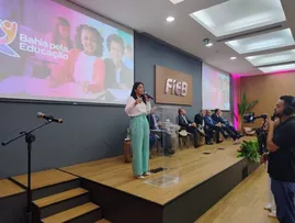 SECRETÁRIA DE EDUCAÇÃO DESTACA AVANÇOS NO ESTADO NO COMBATE A EVASÃO ESCOLAR