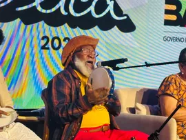 MESTRE BULE BULE É CELEBRADO NA FLICA EM NOITE DE EMOÇÃO E REVERÊNCIA À PALAVRA