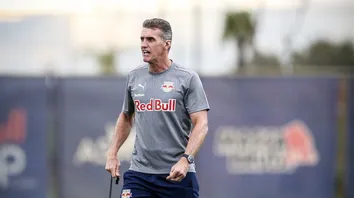 BRAGANTINO APRESENTA OFICIALMENTE SEU NOVO TÉCNICO VAGNER MANCINI PARA O FIM DO CAMPEONATO BRASILEIRO