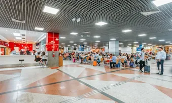 ALIMENTAÇÃO CARA EM AEROPORTO PERMITE TER MENOR TARIFA AEROPORTUÁRIA DO MUNDO, SEGUNDO A ANAC